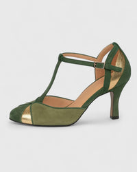 Contemporary Fit Coralise | Sophisticated Heels Look