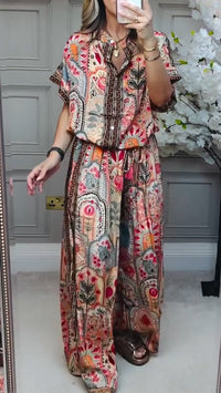 Island Style Round Neck Printed Loose Casual Suit Look