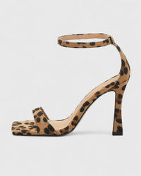 Contemporary Fit Evalisse | Elegant Heels Look
